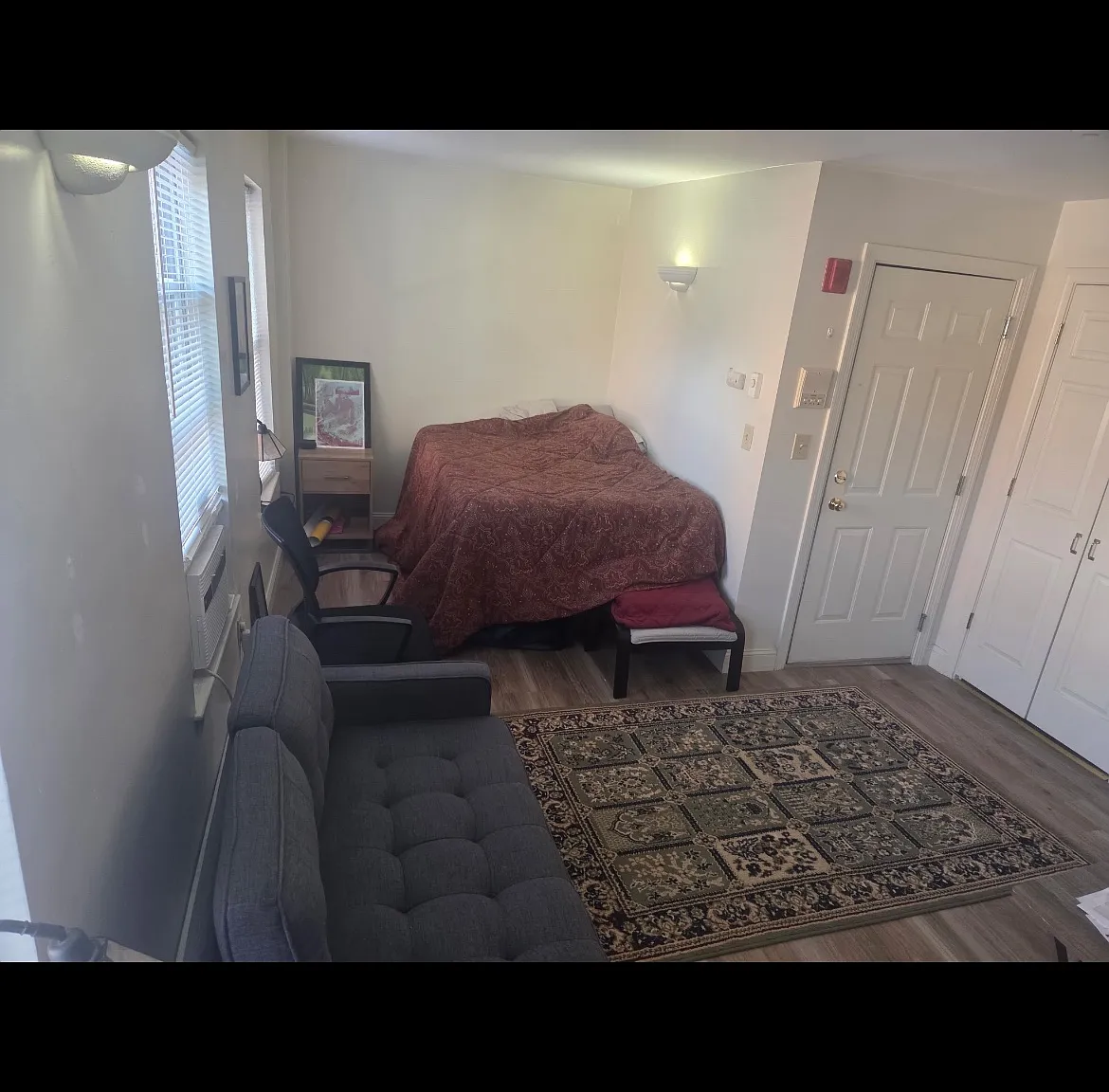 Studio, 300 sqft, $1,975 — Photo 3