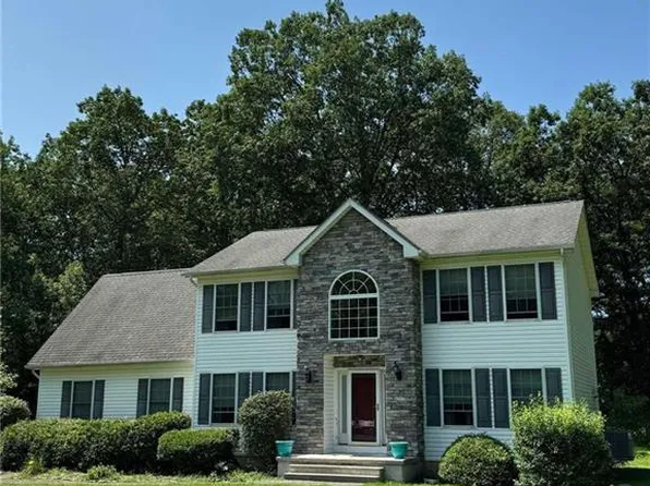 120 Krakow Dr, Lehighton, PA 18235