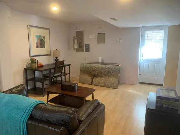 17813 Cottonwood Ter, Gaithersburg, MD 20877