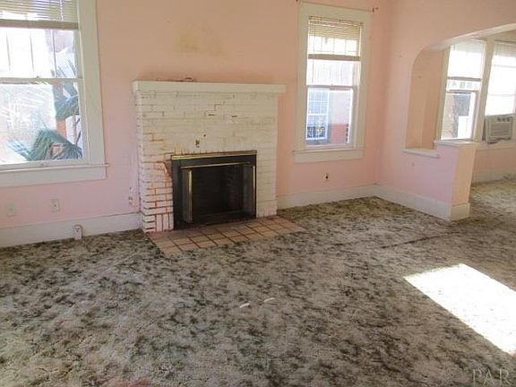 4th image of 412 W Gonzalez St