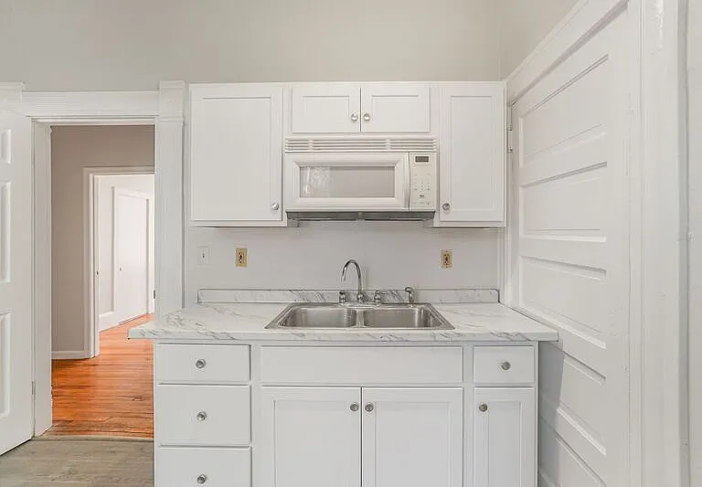 1122 Caroline St #1 — Photo 11