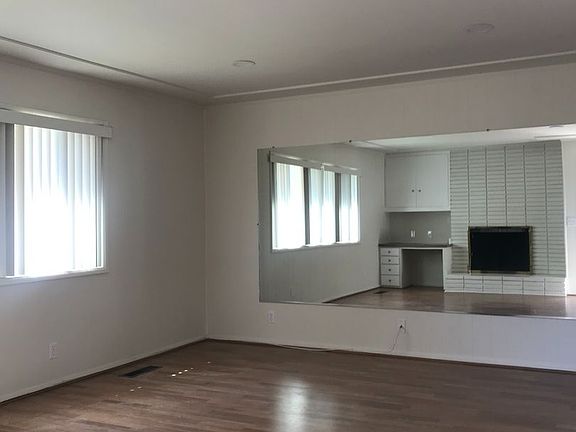 4th image of 25068-70-72 La Mar Rd #25072