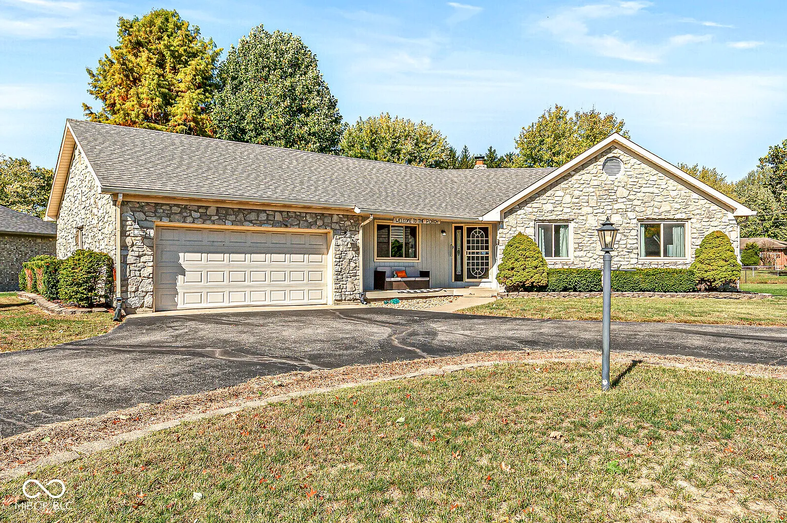 5468 Char Dr photo 1