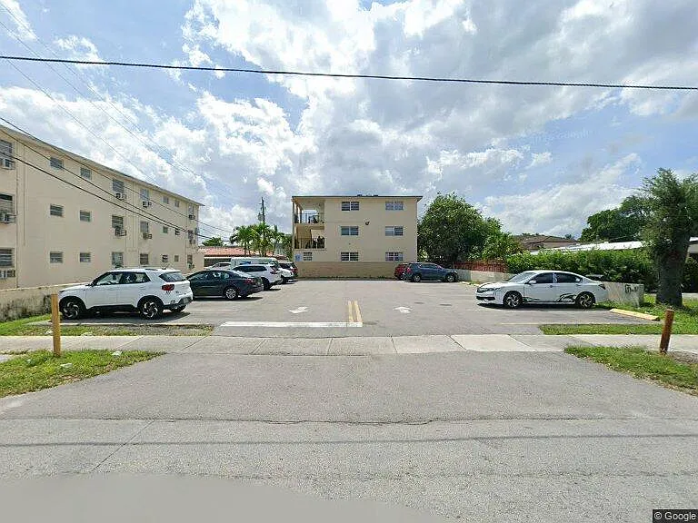 30 NW 51st Ave #7