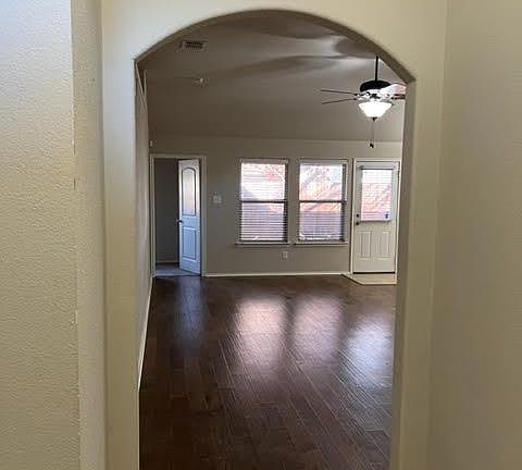 3rd image of 1731 Sully Ct