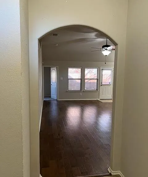 1731 Sully Ct — Photo 3