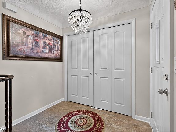 4th image of 2426 Lander Rd