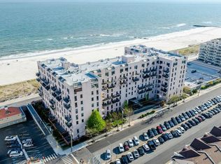 100 W Broadway APT 4F, Long Beach, NY 11561