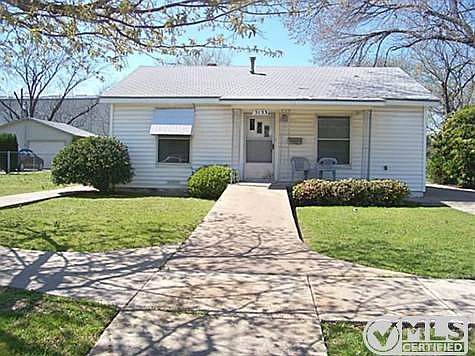 1st image of 3133 Bonnie Brae Ave