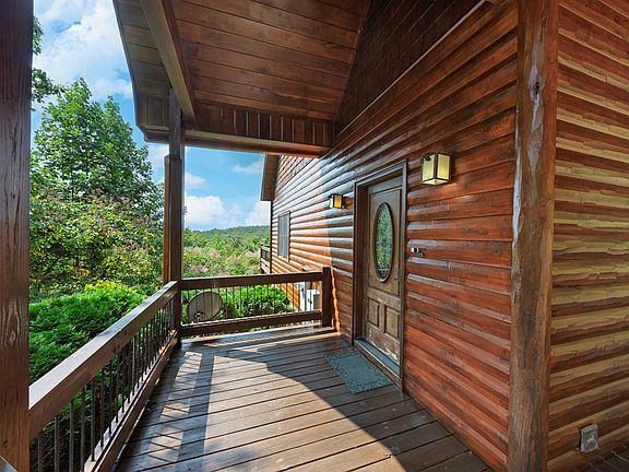 3rd image of 499 Raven Ridge Cir