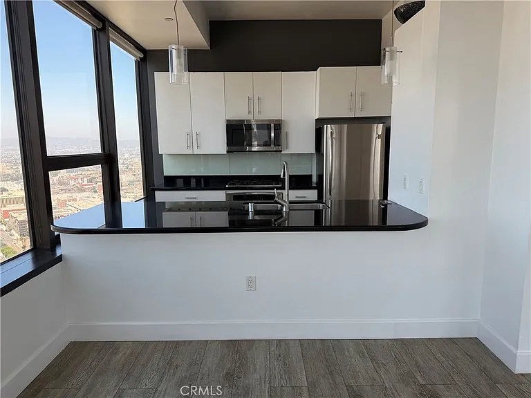 1100 Wilshire Blvd #2811 — Photo 7