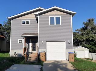 508 5th St SW, Minot, ND 58701