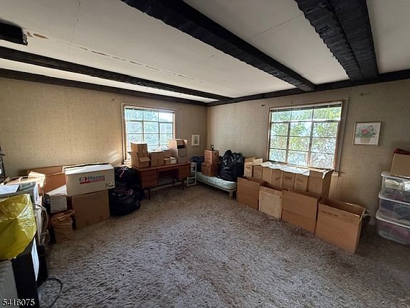 5th image of 418 River Rd