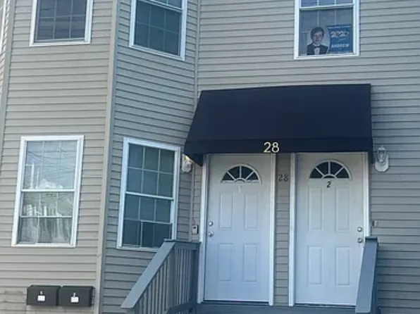 28 Vinton St #2, Providence, RI 02909