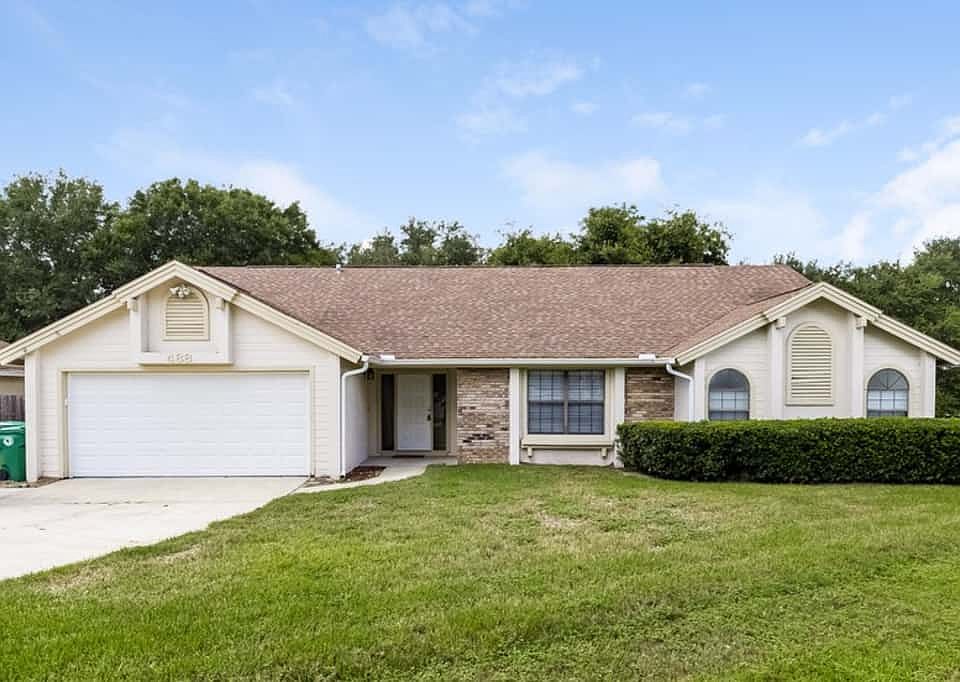 1st image of 488 Autumn Oaks Pl