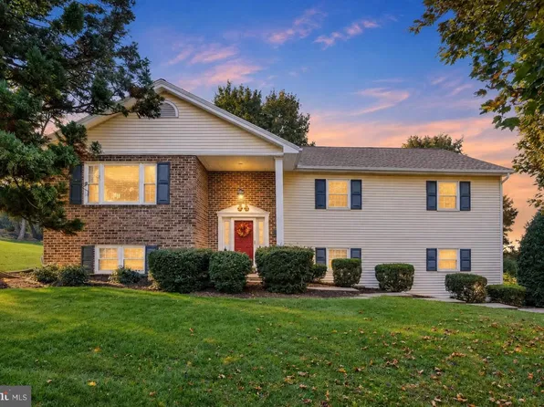 3044 Westwood Dr, Lancaster, PA 17601