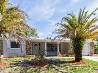 5607 Andrea Dr, Holiday, FL 34690