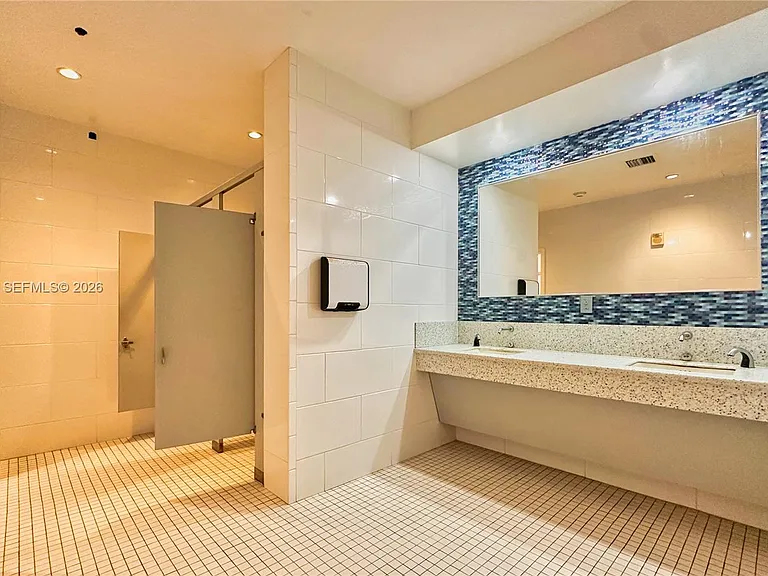 5701 Collins Ave #1508 — Photo 30