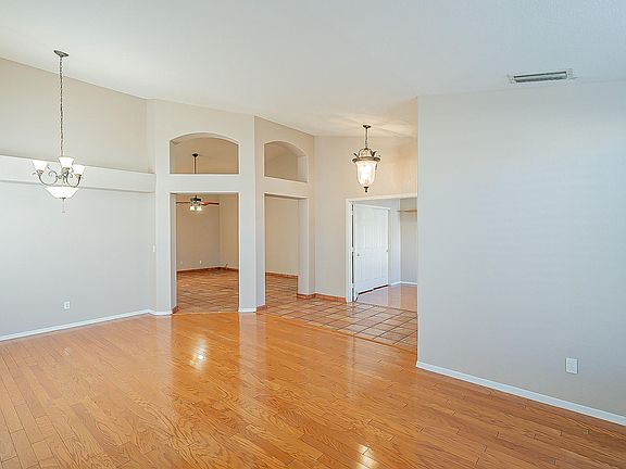 5th image of 3581 W Linda Ln