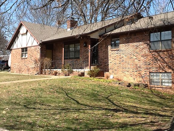2nd image of 1307 Countrywood Pl