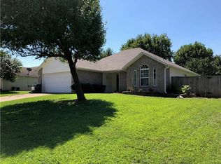 1599 N Fieldstone Ave, Fayetteville, AR 72704