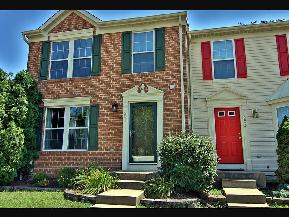 1st image of 201 Foxmanor Ln #201