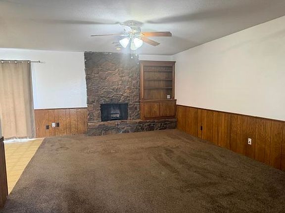 4th image of 217 Westbury Rd