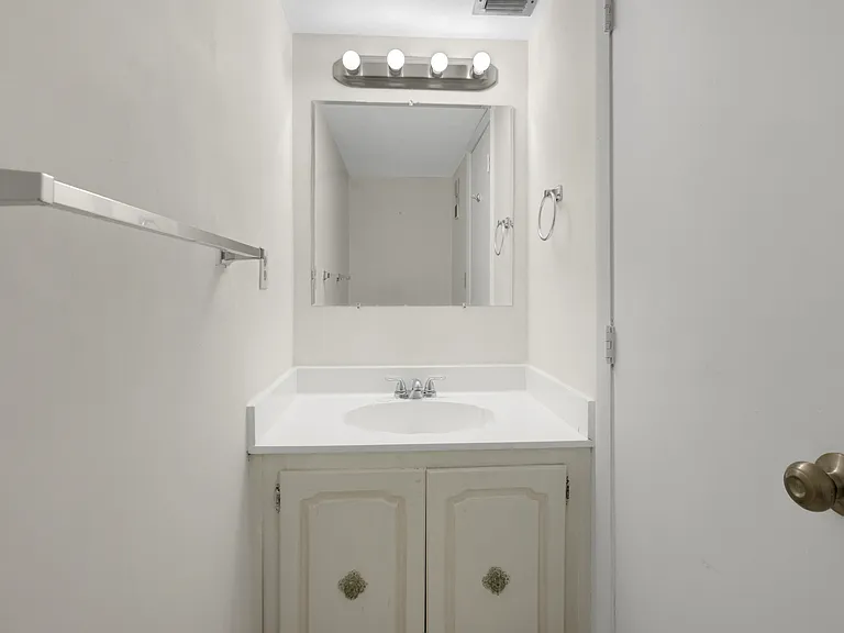 3940 Inverrary Blvd #404-A — Photo 25