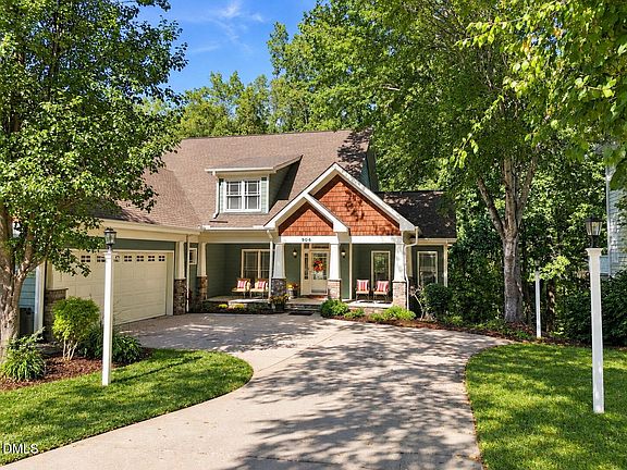 2nd image of 904 Hidden Jewel Ln