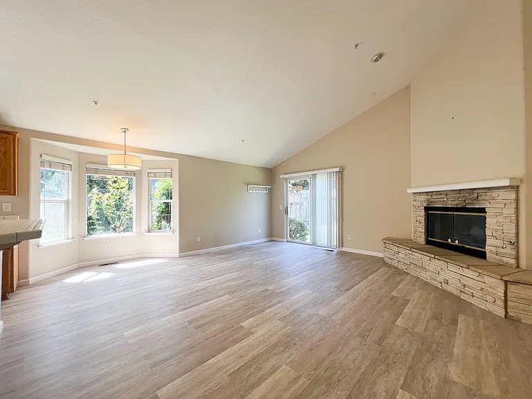 53 Wine Press Way — Photo 15