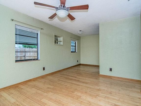 3rd image of 4719 W Knights Ave