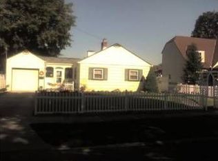 1211 Cambridge St, Natrona Heights, PA 15065