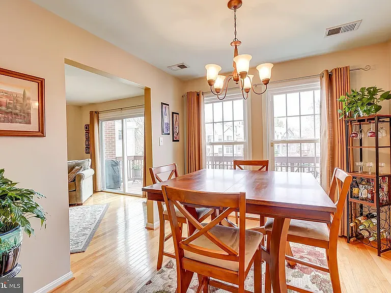 11707 Tumbrel Ct — Photo 15