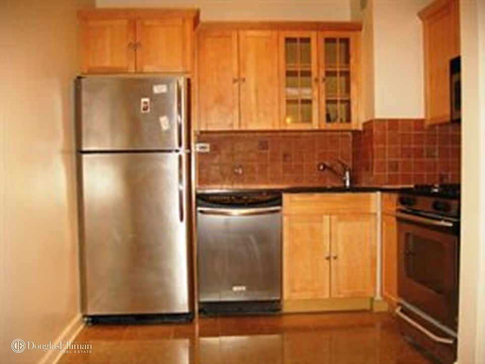 1st image of 300 E 40th St APT 7N