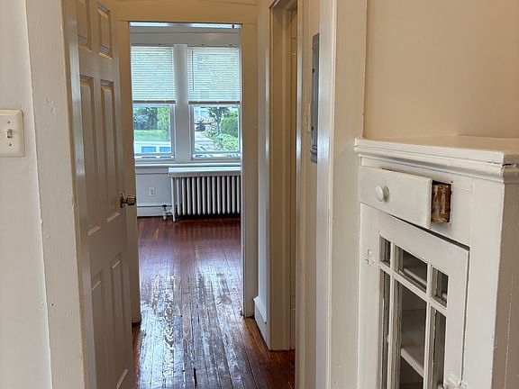 3rd image of 520 Bettlewood Ave APT 2