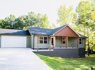 284 Hawkins Ln, Huntingdon, TN 38344