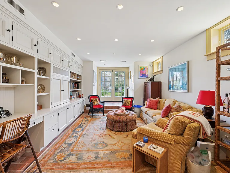 34 Howard St — Photo 16