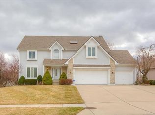 321 SE Alexandria Dr, Lees Summit, MO 64063