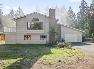 443 Hoylake Rd W, Qualicum Beach, BC V9K 1J5