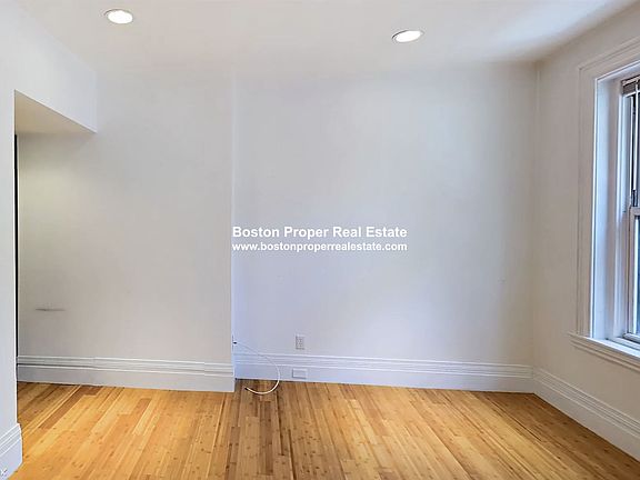 254 Newbury St. #3 Boston - Back Bay Unit Photo 6