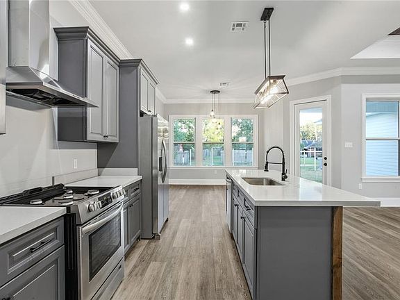 5th image of 1713 Mississippi Ave