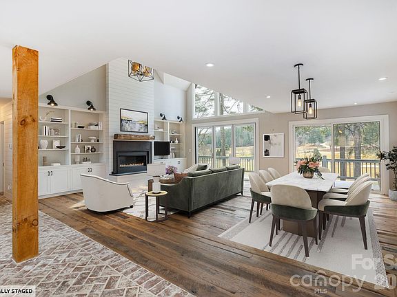 5th image of 155 Winding Meadows Dr