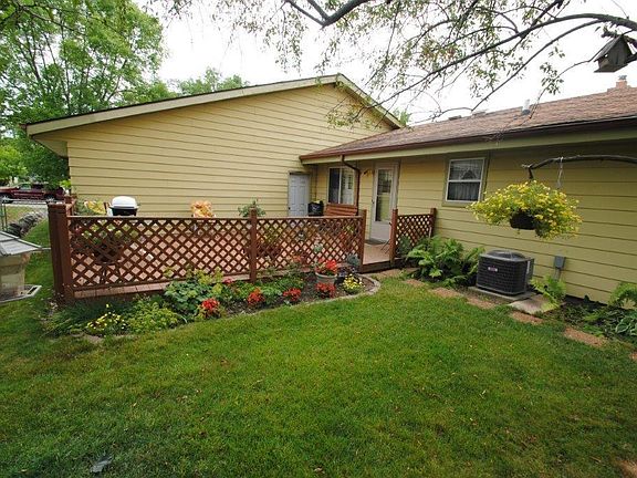 2nd image of 7553 S Highfield Ct