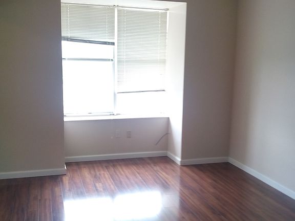 2nd image of 5574 Pershing Ave APT 24