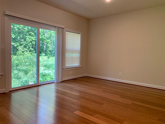 3rd image of 72 Andrews Pl