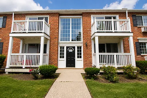 2440A Parmenter Blvd #102 Photo 1