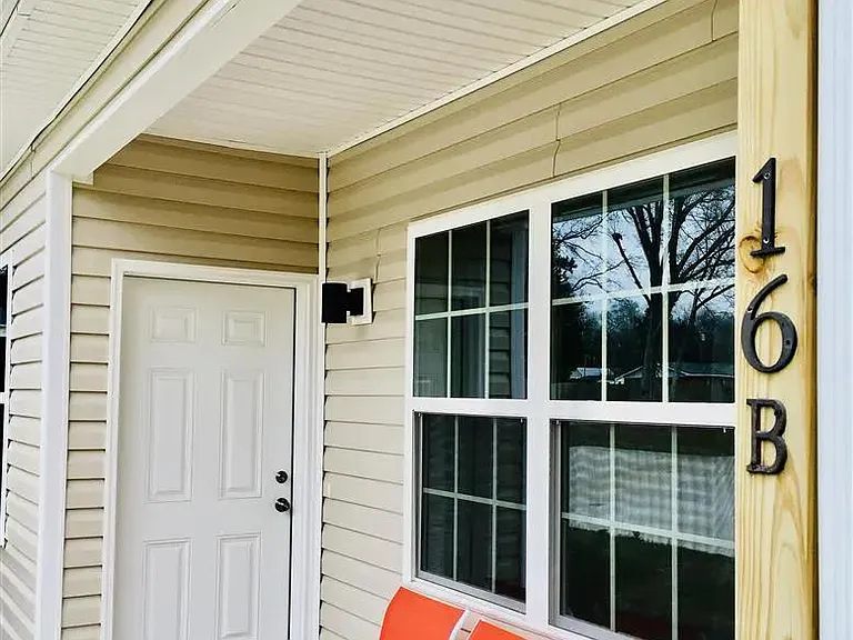 16 Briar Ct #B — Photo 3