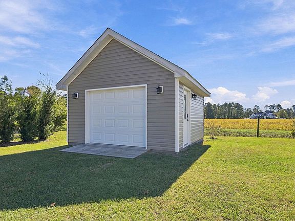 3rd image of 188 High Meadow Ln.