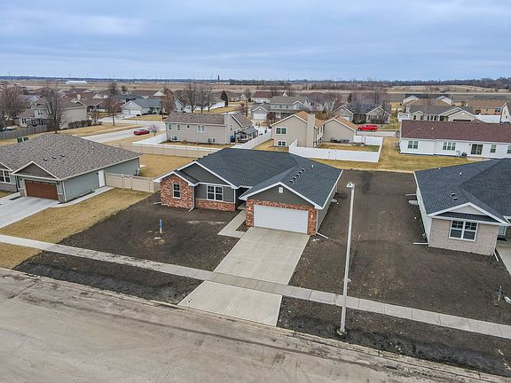 4th image of 5564 Old Manor Rd