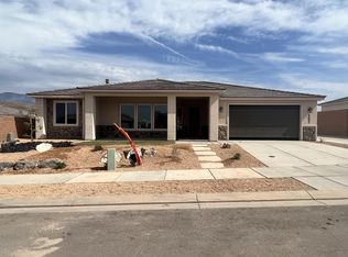 3092 W Coronado Dr, Hurricane, UT 84737